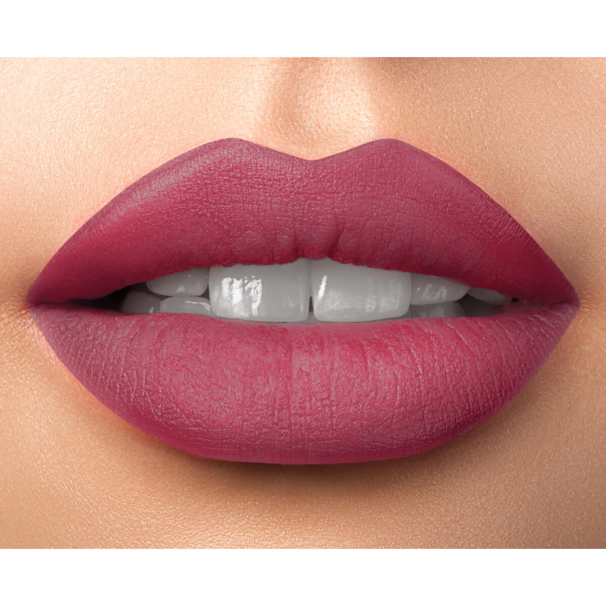 Mattes Lippenduo mit Seideneffekt